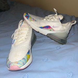 Floral Nike 270’s